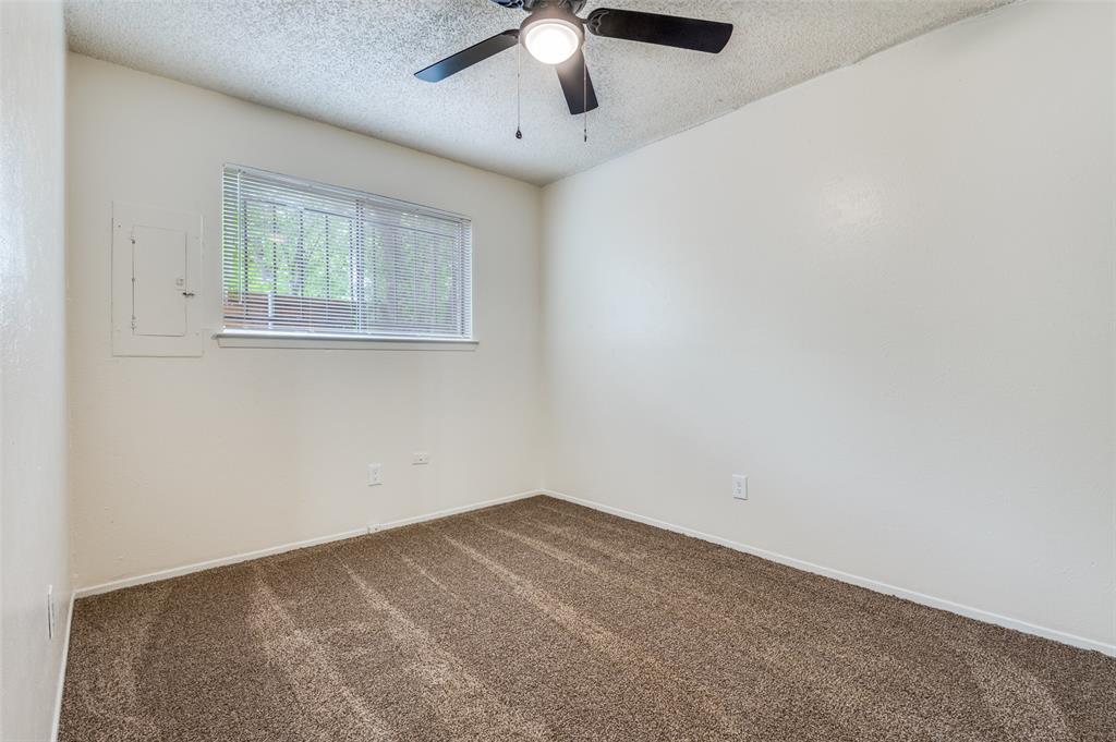 1519 Oakbrook Street