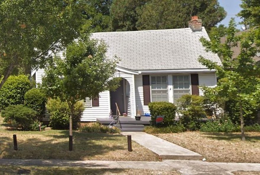 This versatile multifamily property offers an exceptional location just one block from Texas Christian University, complete with permit parking—an ideal opportunity for both investors and owner-occupants.
The main residence features a thoughtfully updated 2-bedroom, 1-bath layout, including a spacious living area, formal dining room, and an eat-in breakfast space. A washer and dryer are included for added convenience, along with access to one side of the detached garage.
In addition, the property includes two separate 1-bedroom, 1-bath apartments. The side unit has been updated and boasts a charming kitchen, comfortable living area, and abundant cabinet and storage space, along with its own fenced yard for added privacy. Above the detached two-car garage, you’ll find another well-appointed apartment featuring a separate living area and kitchen, as well as window units and gas heating.
With multiple living spaces and a prime location near campus, this property offers strong rental potential and flexible living arrangements.