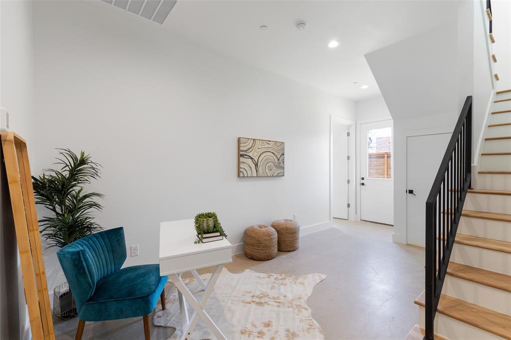 2120 Lovedale Avenue 103