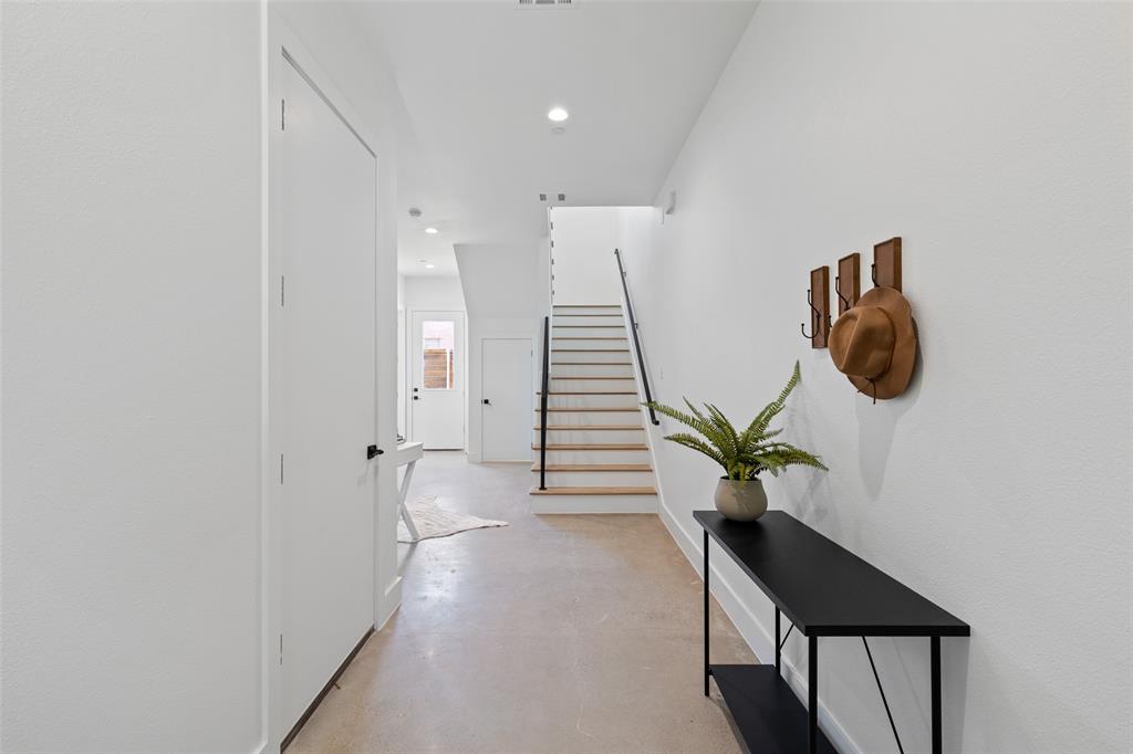 2120 Lovedale Avenue 103