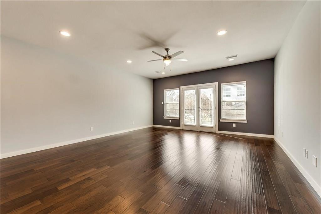 LINDELL AVENUE CONDOMINIUMS - Residential Lease