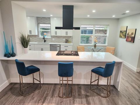 5515 Enchanted Lane Dallas TX 75227