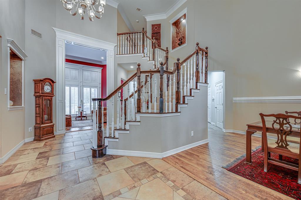 100 Oak Forest Lane