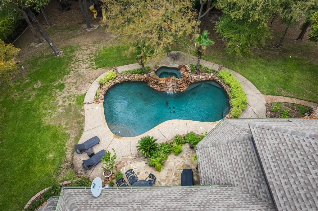 100 Oak Forest Lane
