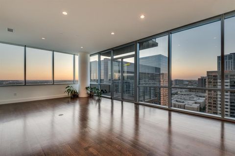 2200 Victory Avenue 2007 Dallas TX 75219