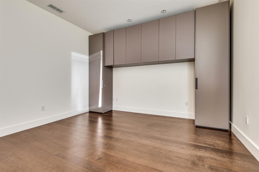 House - Residential Lease