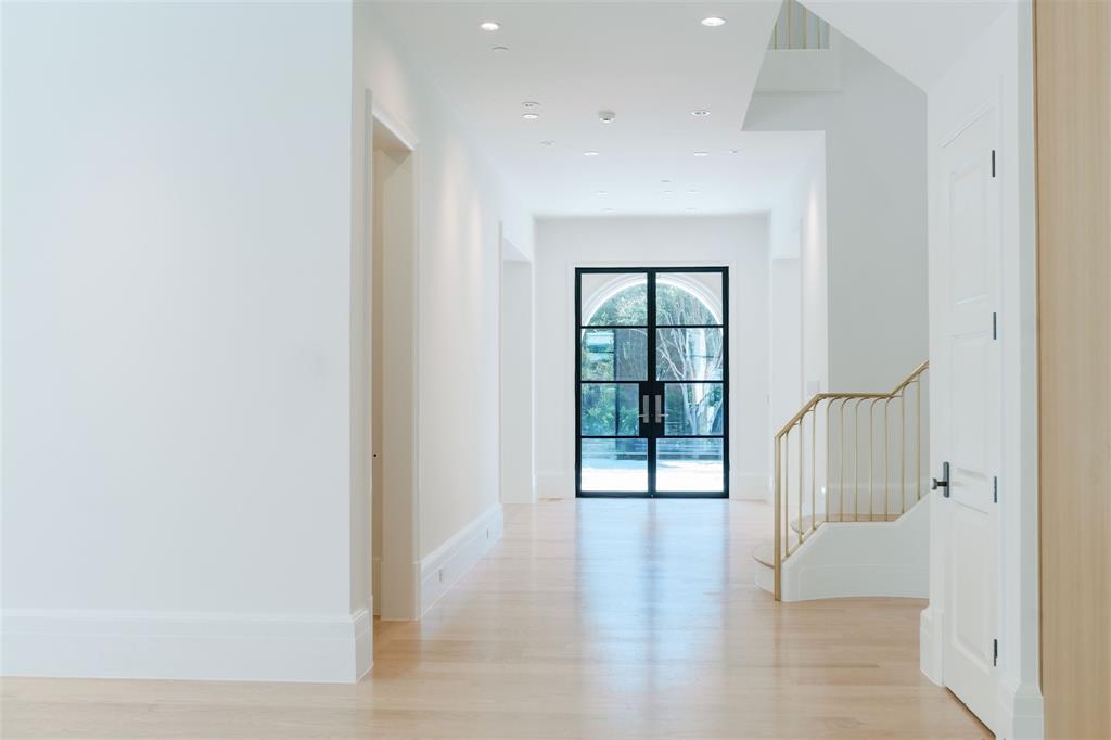 4404 Lorraine Avenue