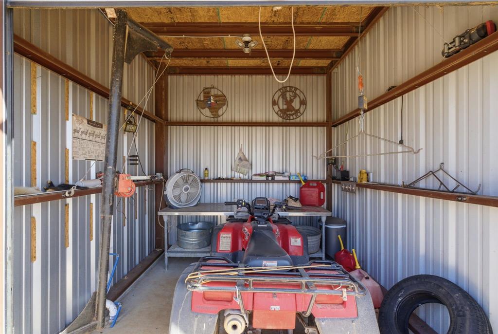 J H Hightower Surv A 1109 - Residential