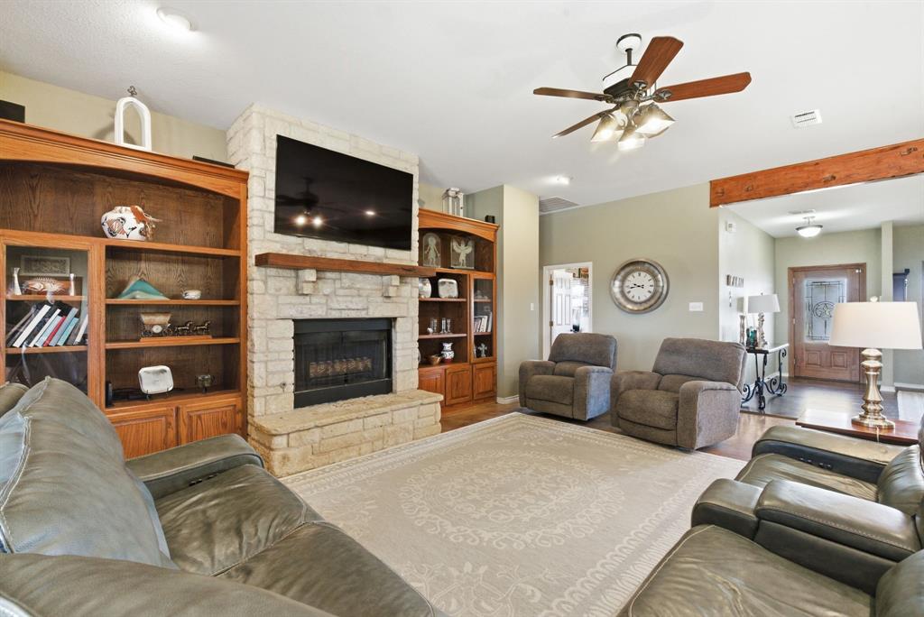 J H Hightower Surv A 1109 - Residential