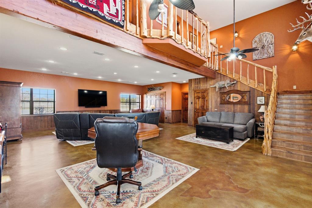 J H Hightower Surv A 1109 - Residential