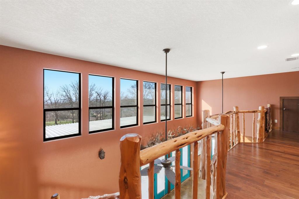 J H Hightower Surv A 1109 - Residential