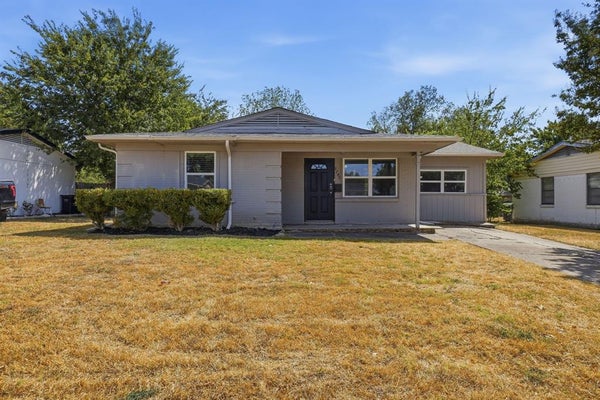 2740 BLUE RIDGE DR, MESQUITE, TX 75150 - Image e374efa5ecaa08a488fc76fbc6a698a1/1651236803