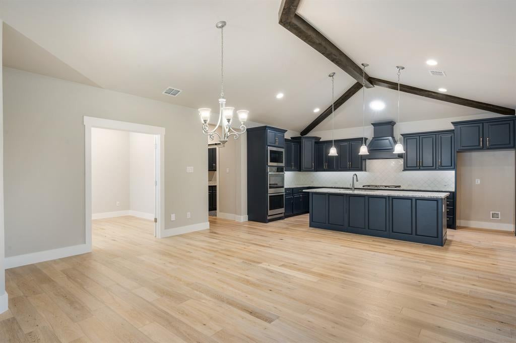 2503 Nueva Way