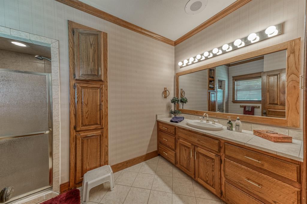 Clear Lake Estate - Residential