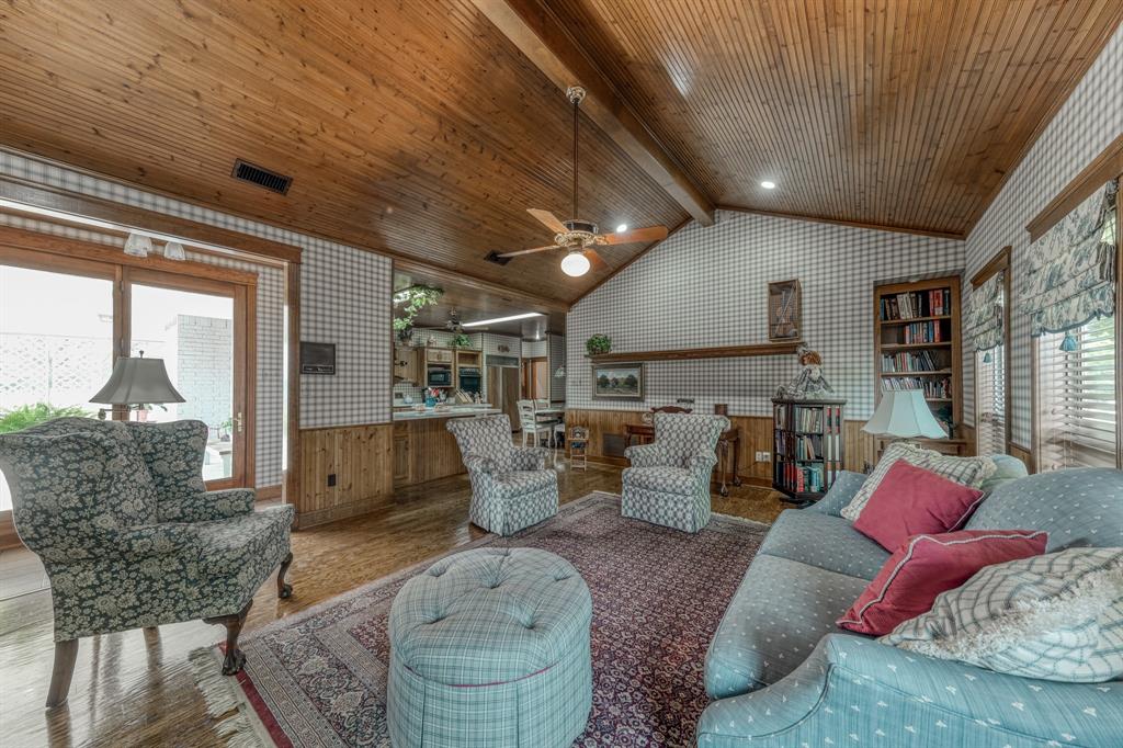 Clear Lake Estate - Residential