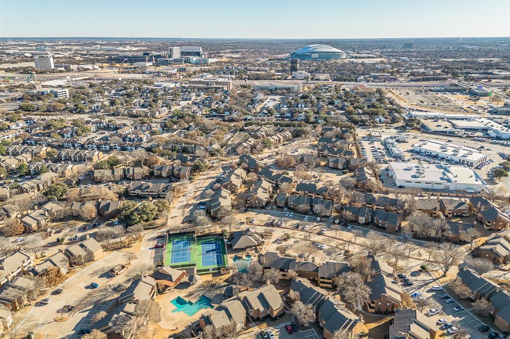 Cloisters Condo The - Residential