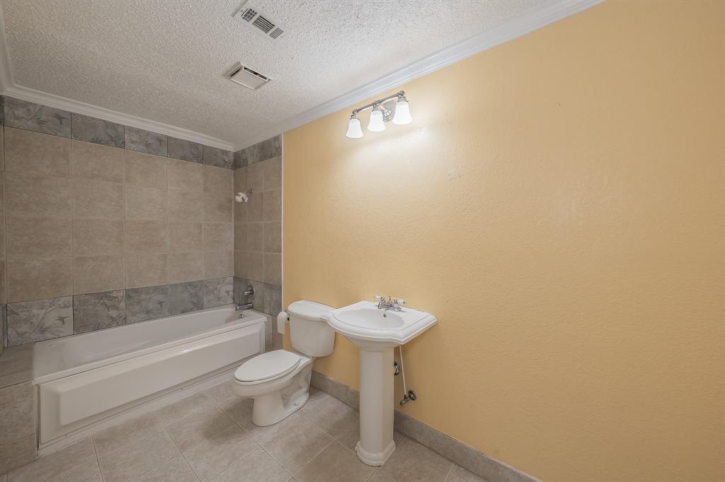 Cloisters Condo The - Residential