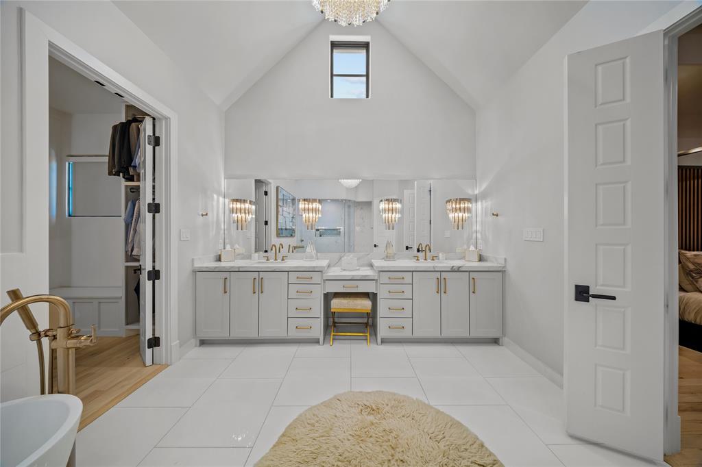 2400 Oak Bend Court