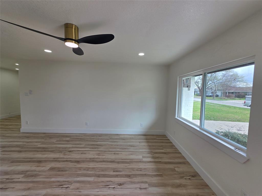 Valwood Park 05 - Residential