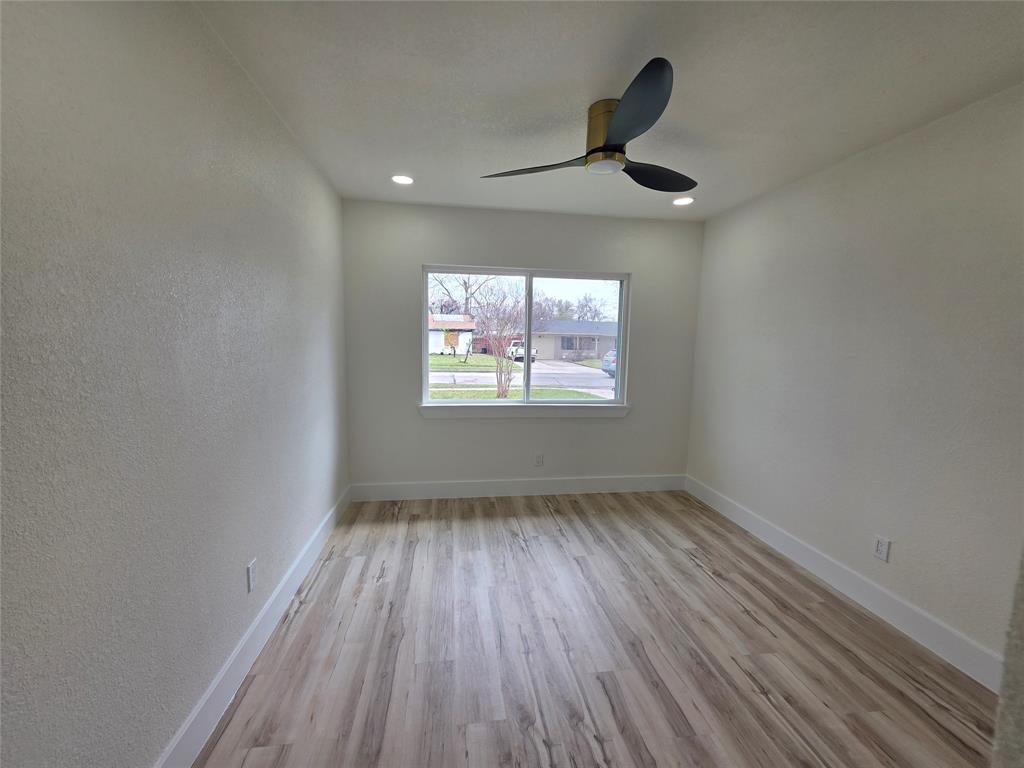 Valwood Park 05 - Residential