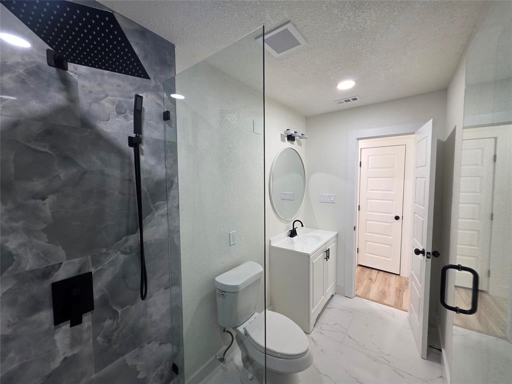 Valwood Park 05 - Residential