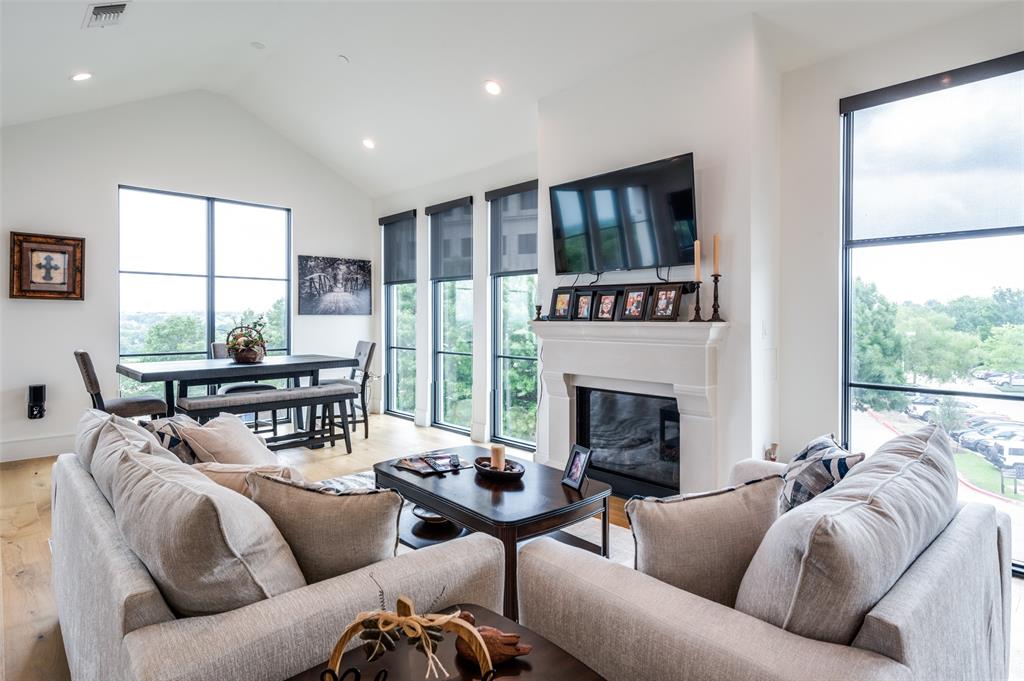 5270 Town and Country 326