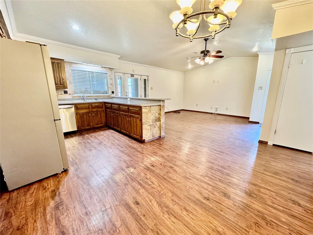 723 Royal Crest Drive