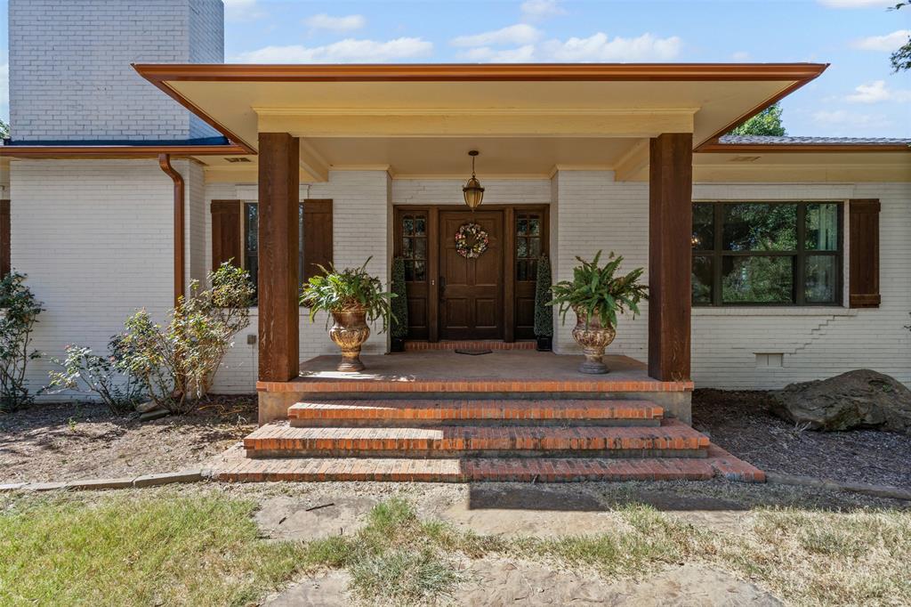 321 W Live Oak Street