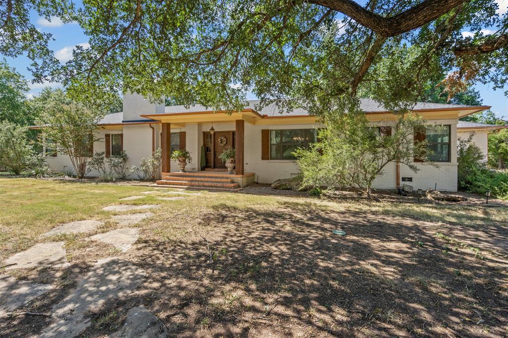 321 W Live Oak Street