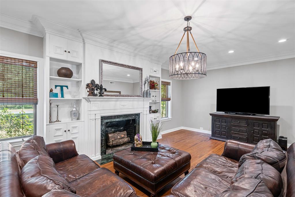 321 W Live Oak Street