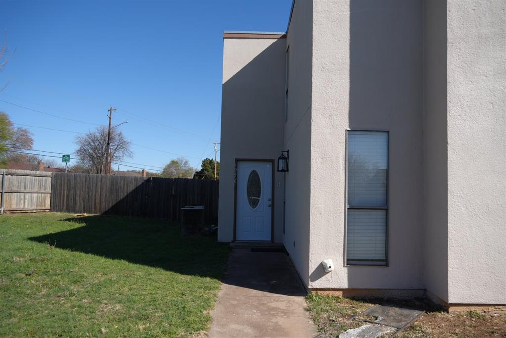 4950 Greenslope Drive 4950, 4952, 4954, 4956