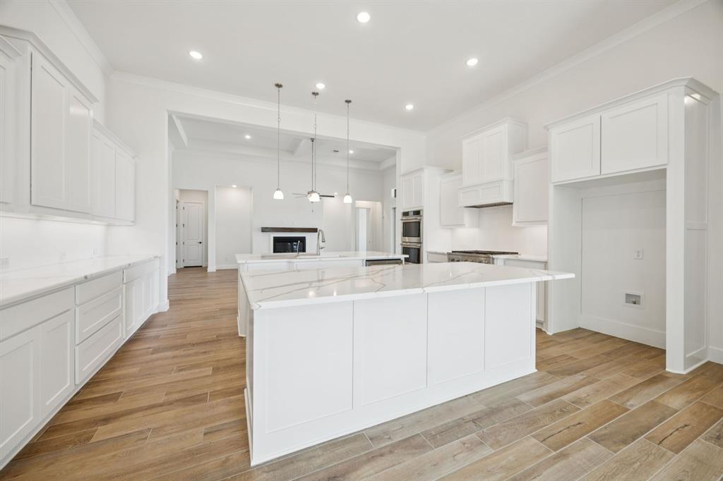 Lakeway Estates - Residential