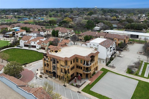 Photo of 62 Main Street #200, Colleyville, TX 76034 (MLS # 21224901)