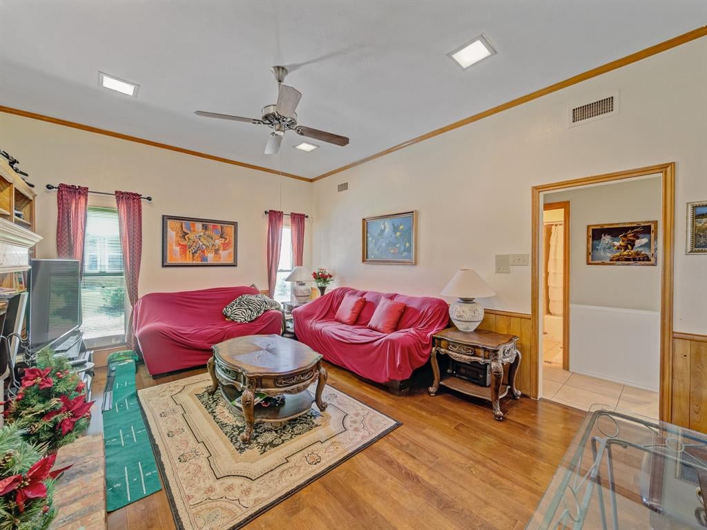 4640 Versailles Lane