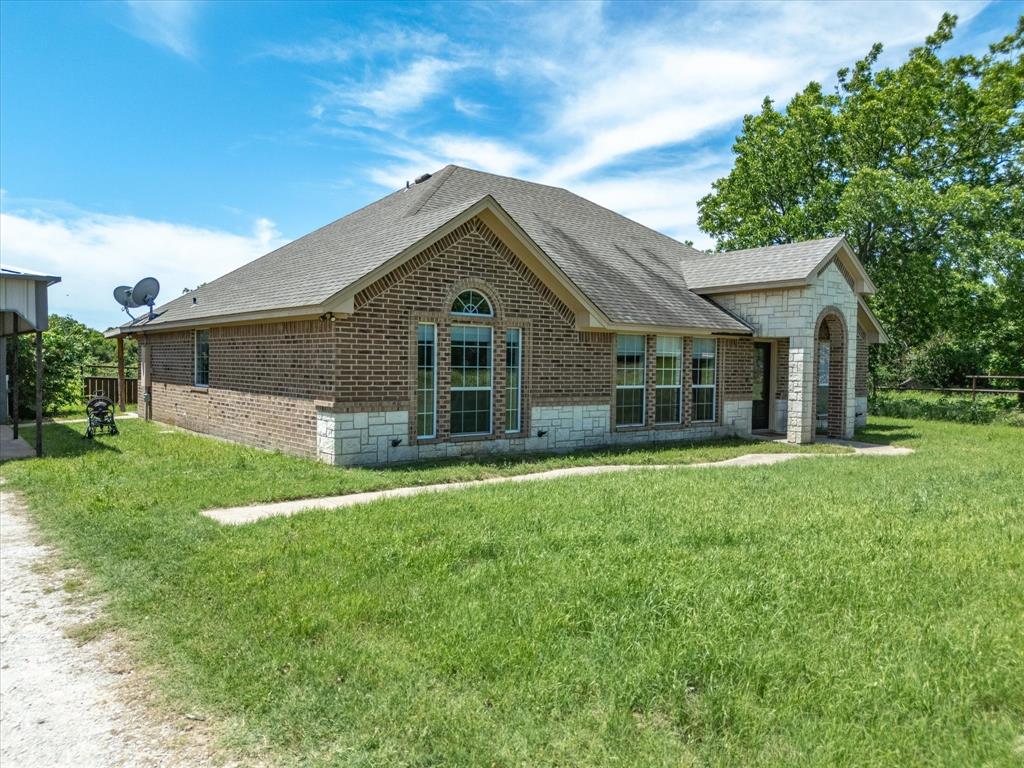 1161 County Road 2175