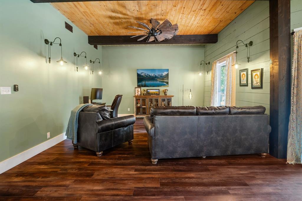 301 E Santa Fe Street