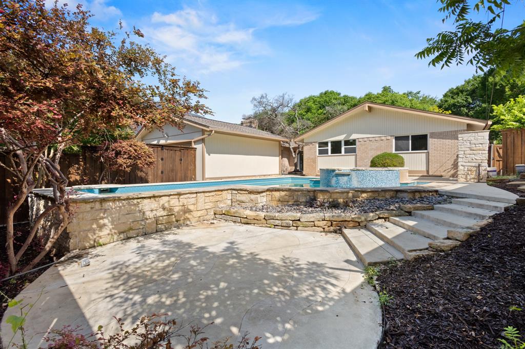 Lochwood Rev - Residential