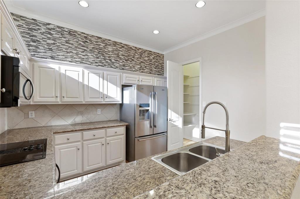 Palm Plaza - Residential Lease