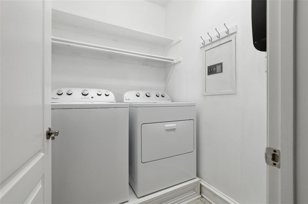 Palm Plaza - Residential Lease