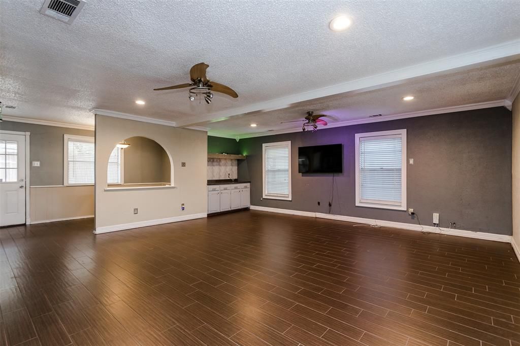 Photo of 2517 Rosewood Drive, Mesquite, TX 75150 (MLS # 21134638)