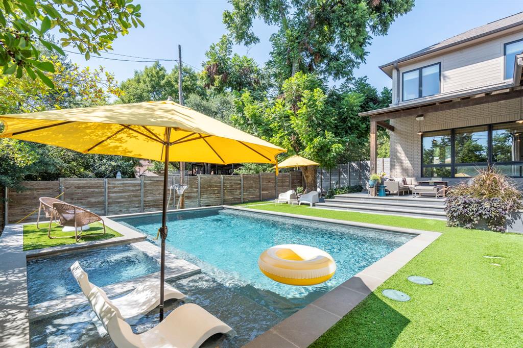 6604 Northridge Drive