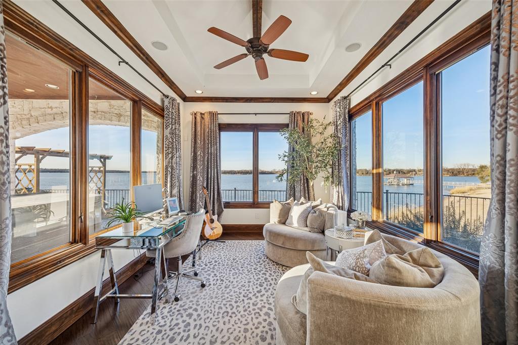 Resort On Eagle Mountain Lake - Residential