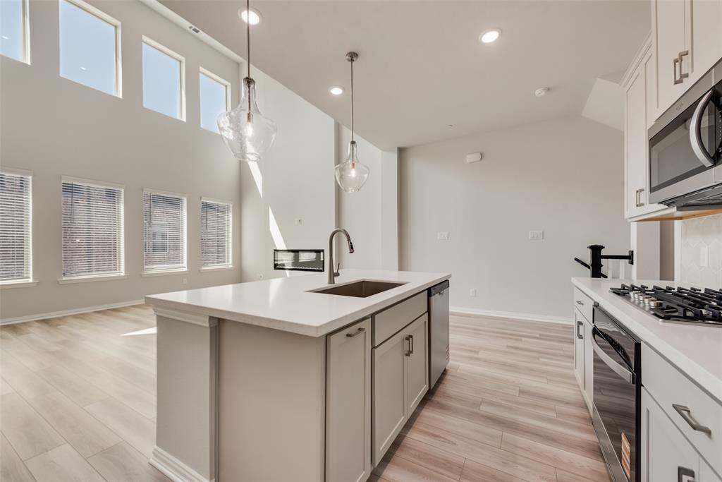 8127 Challenger Lane