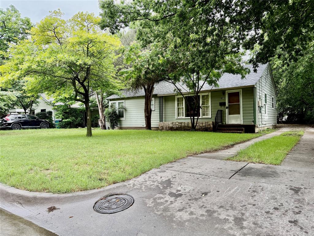 1009 Denton Street