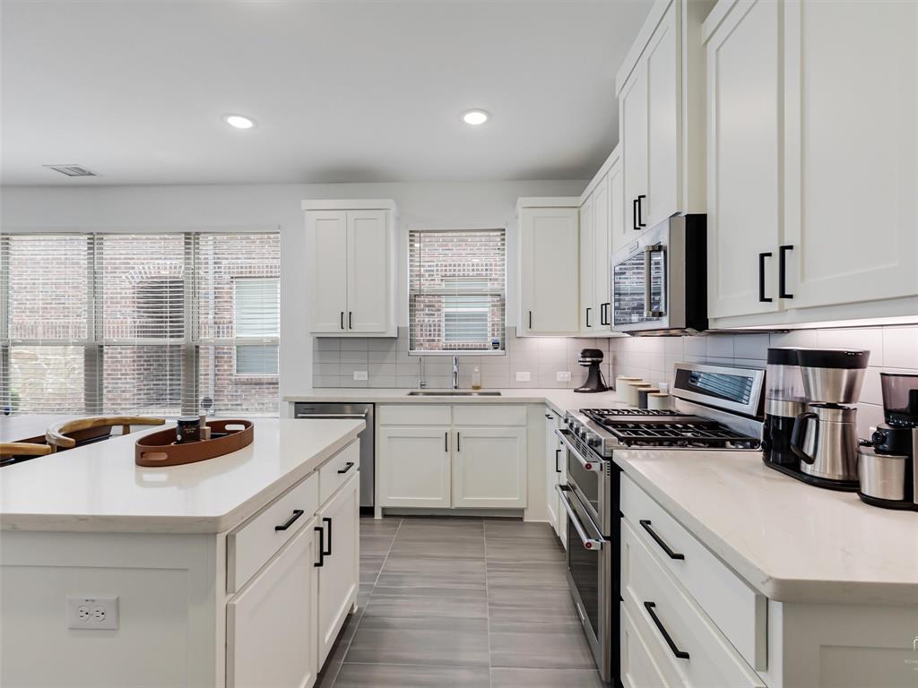 Ridge View Twnhms - Residential