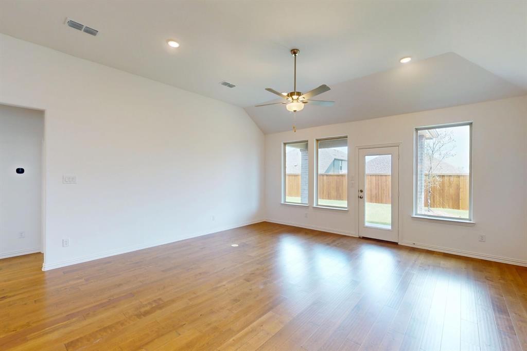 3516 Water Lily Way
