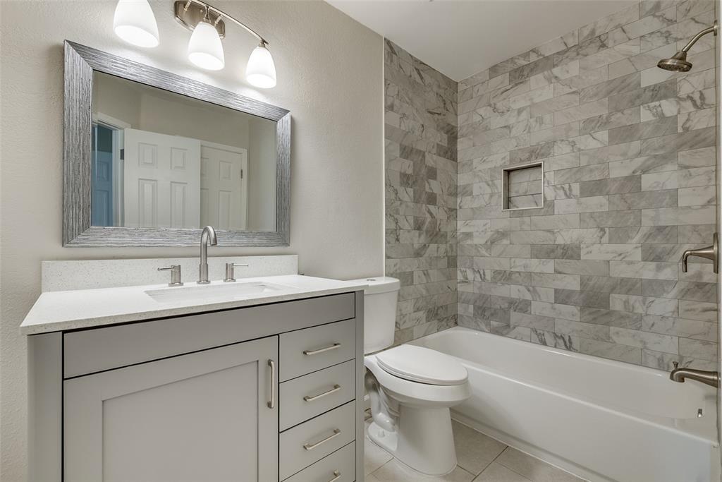 Village East Ph 01 04 - Residential Lease