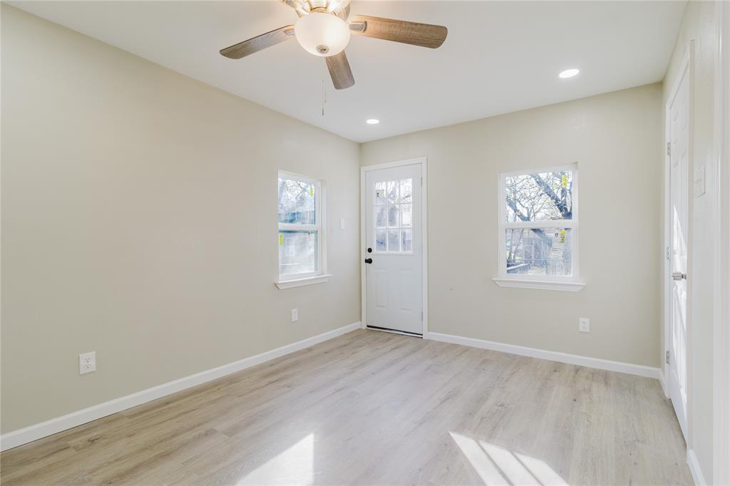 Edgewood Ennis - Residential