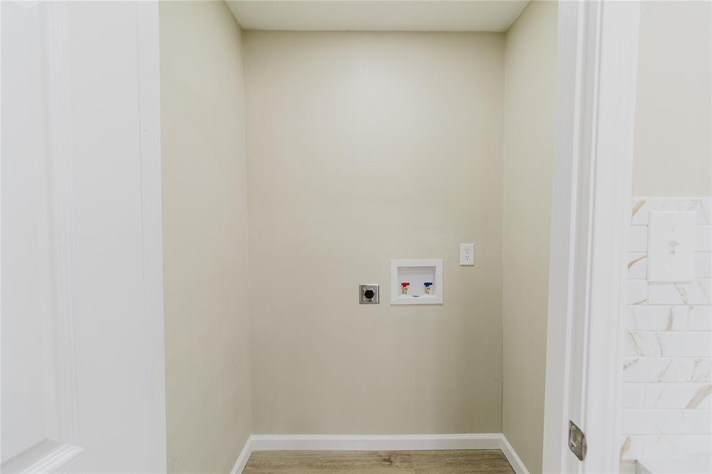 Edgewood Ennis - Residential