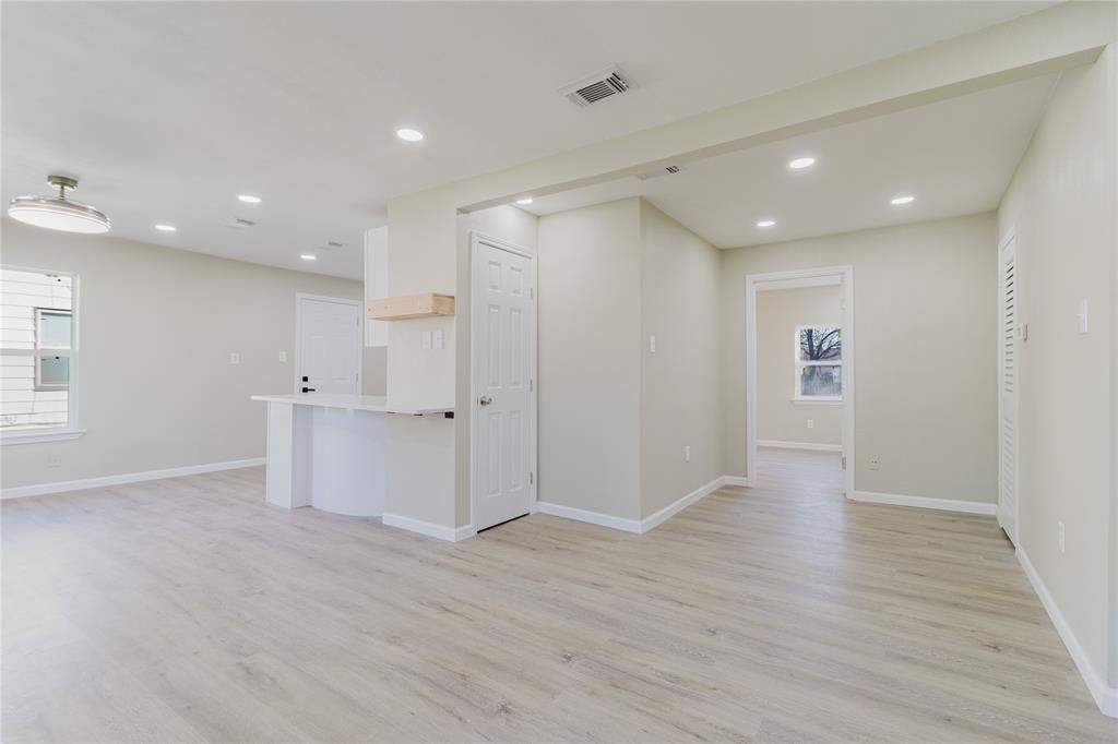 Edgewood Ennis - Residential